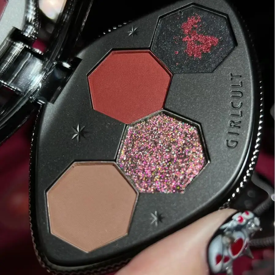 Beauty Book Makeup Kit - Тени для век girlкульт, 4 цвета,