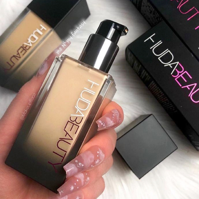 Матовая тональная основа Fauxf – обзор и цена Beauty Huda Makeup