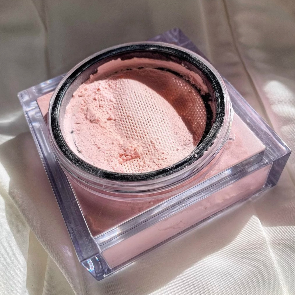 Huda Easy Bake Рассыпчатая пуд – обзор и цена Beauty Huda Makeup